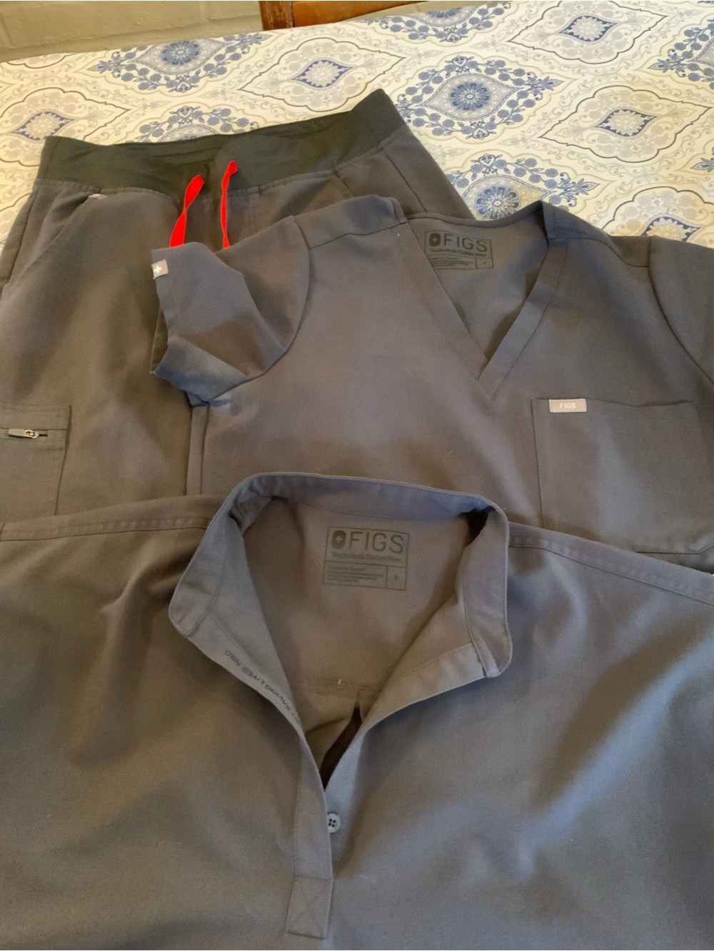 Figs Women's Gray Scrub Top & Jogger Set with Red Drawcord